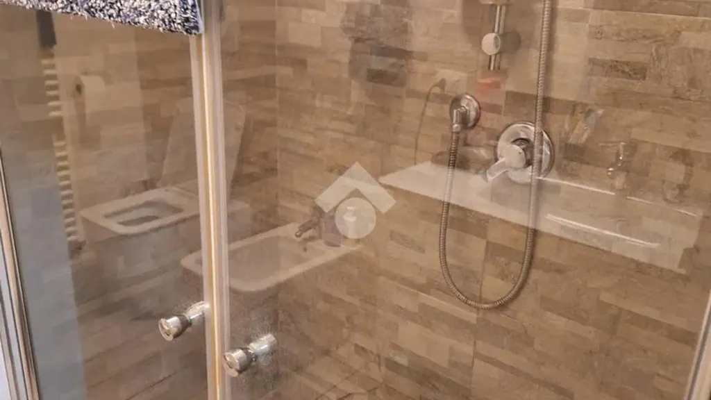 Salles de bain - Modern Apartment with Terrace in Bagnacavallo