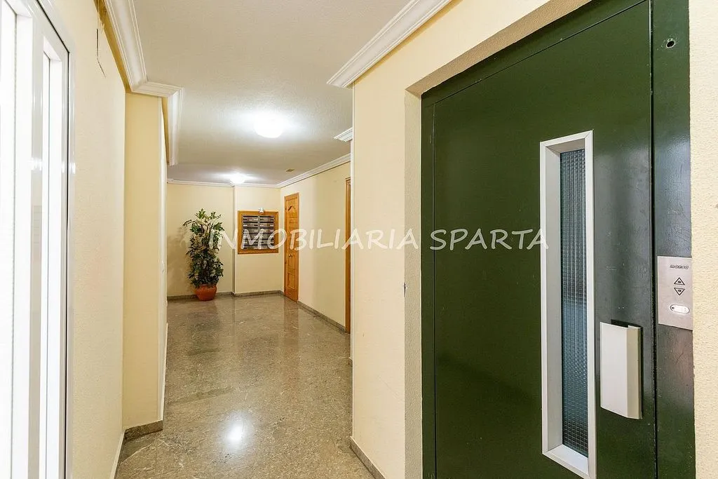 Entrée - Charming Duplex with Terrace in City Centre