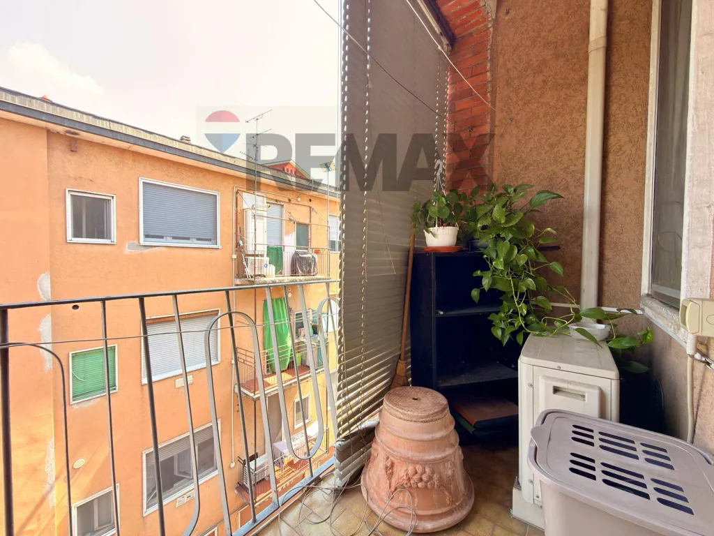 Balcone - Apartment with Balcony in Borgolombardo