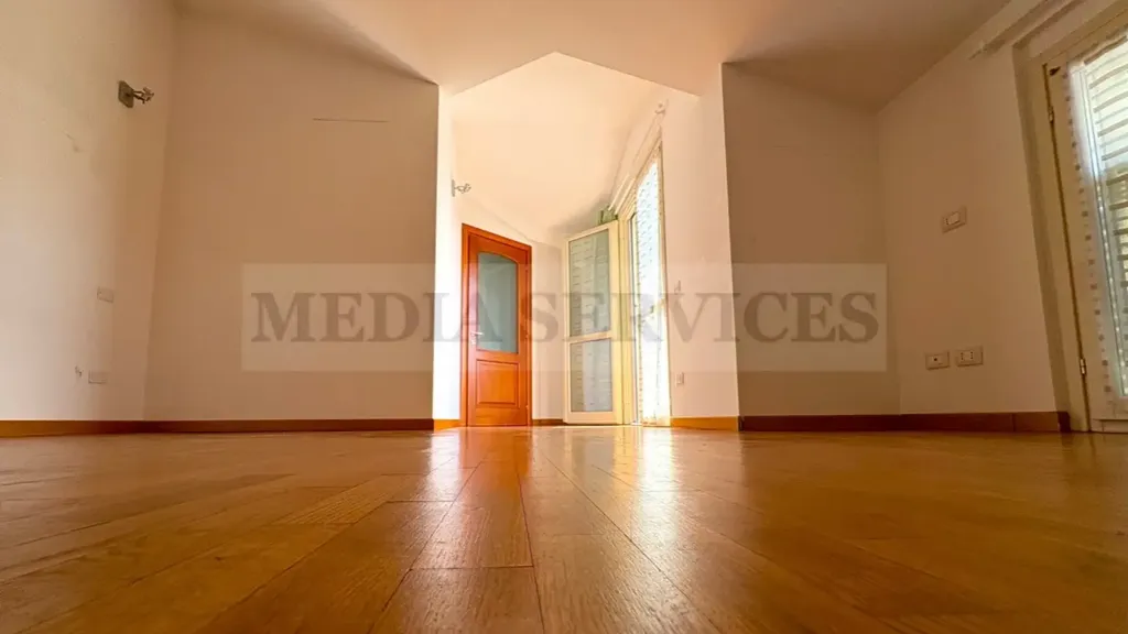 Séjour - Prestigious Apartment with Balcony in Garlasco