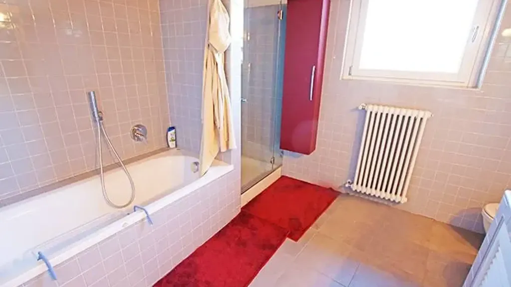 Salles de bain - Panoramic Apartment in Historic Tower, Bergamo