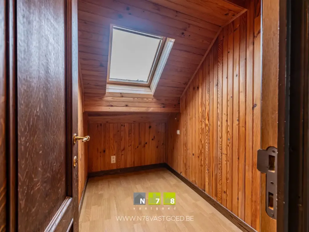 Toad - Renovatable Detached House with Garden in Maasmechelen