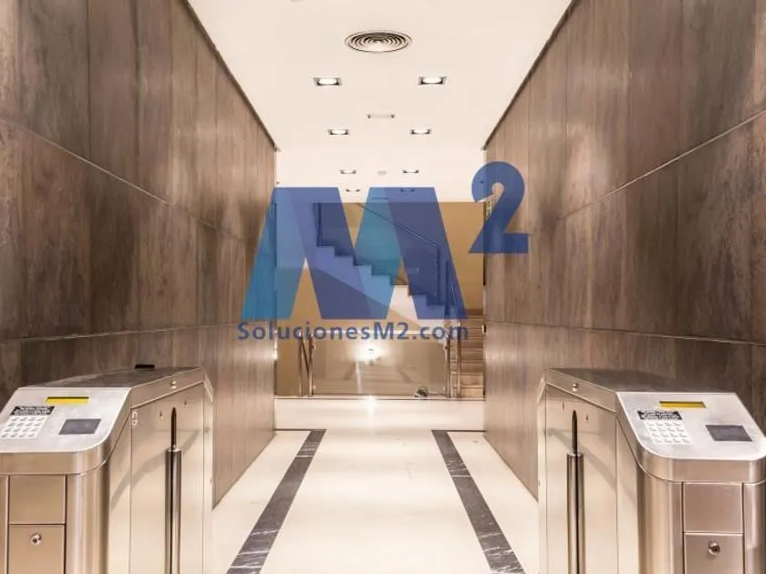 Entrée - Modernised Office Building in Las Rozas, Madrid