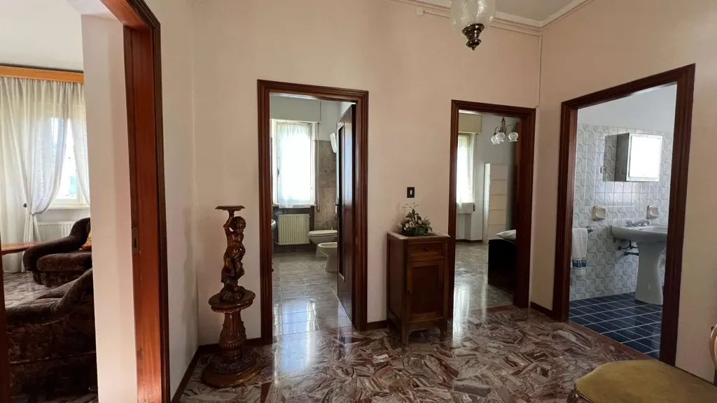 hallway_entrance