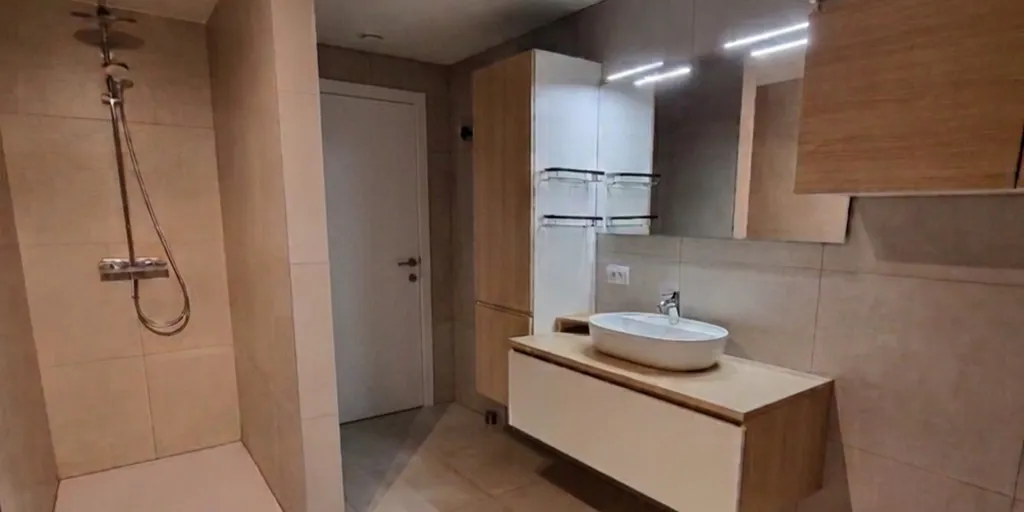 Salles de bain - Rijwoning Énergétique avec Vue sur les Champs à Evergem