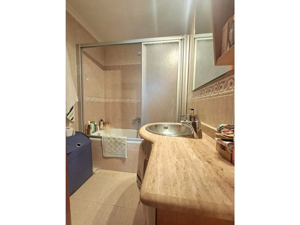 Vannitoad - Spacious Apartment with Balconies in Central Location