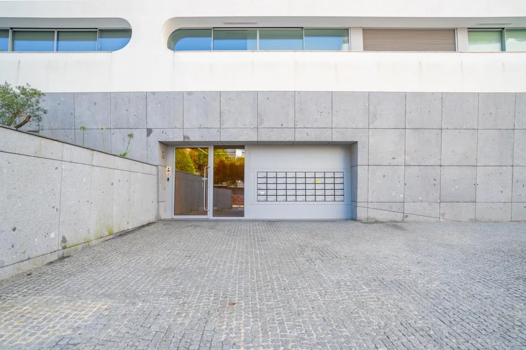 Garage - Contemporary Apartment in Porto