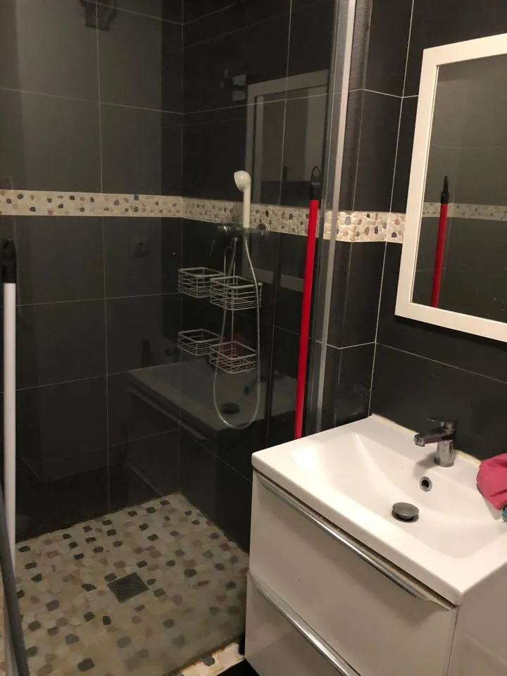 Salles de bain - Appartement Meublé avec Ascenseur à Lyon 7ème