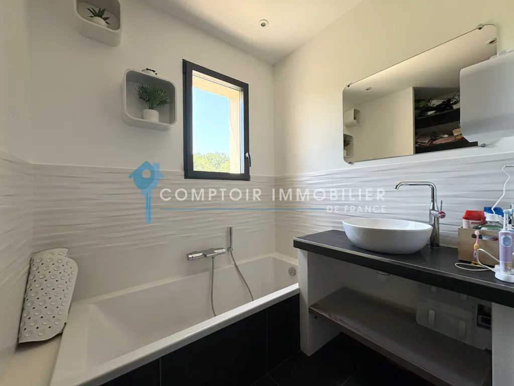 Vannitoad - Contemporary Villa with Pool in Meynes