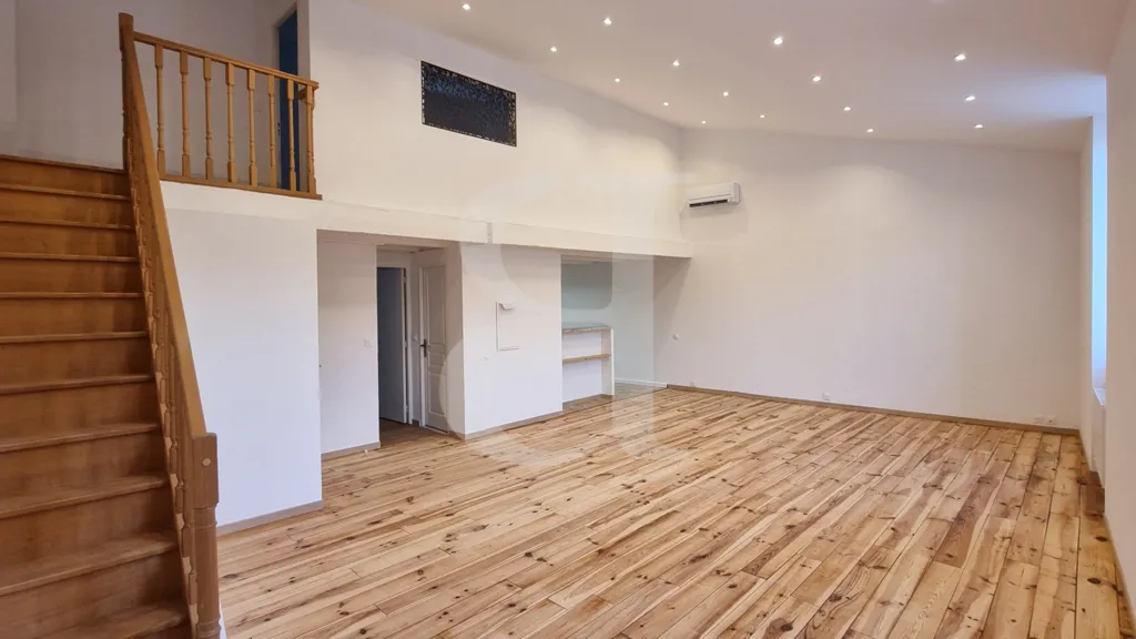 Elutuba - Fully Renovated Duplex Flat in Mazan