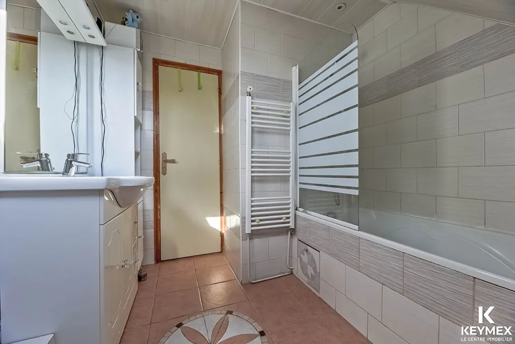 Vannitoad - House with Garden in Central Argenteuil