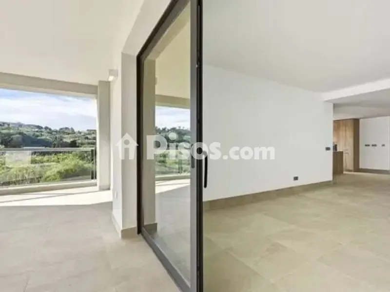 Living Room - Contemporary Flat with Pool in Casares Costa