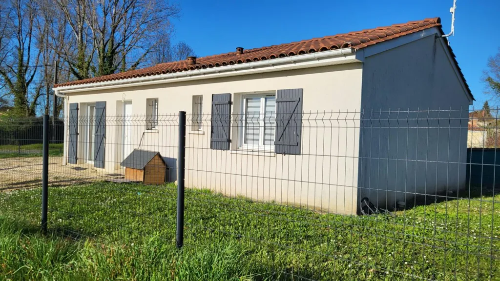Extérieur - Maison Récente avec Jardin à Sourzac