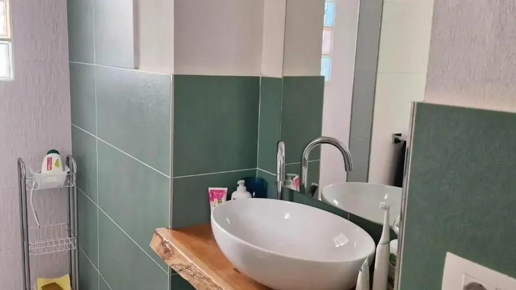 Salles de bain - Semi-Detached House with Private Courtyard in Rio