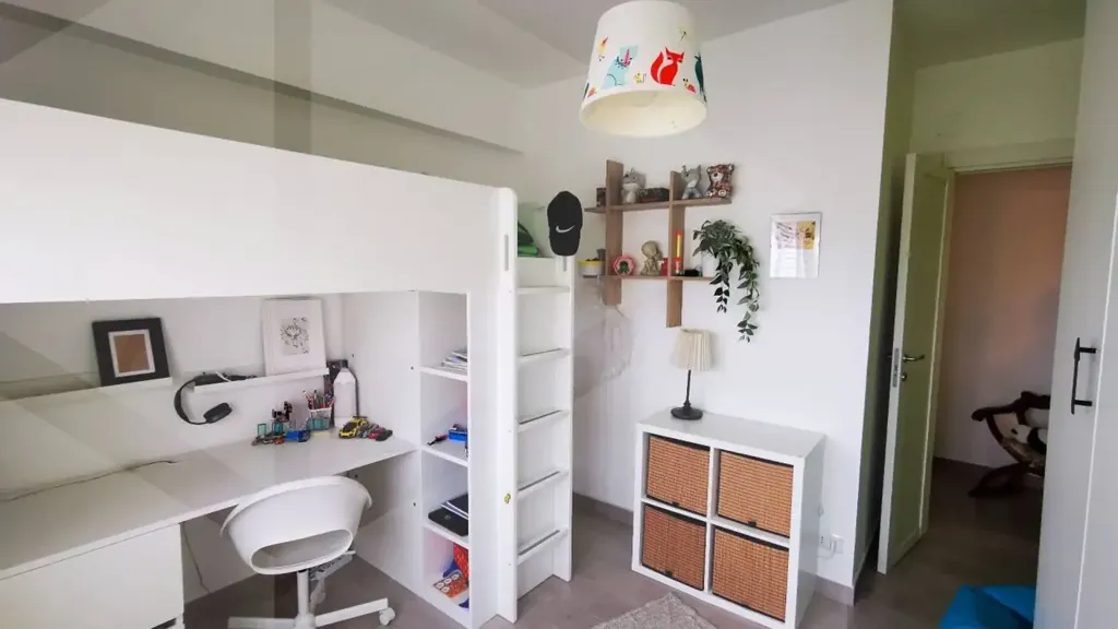 Magamistoad - Recently Refined Apartment with Parking in Messina