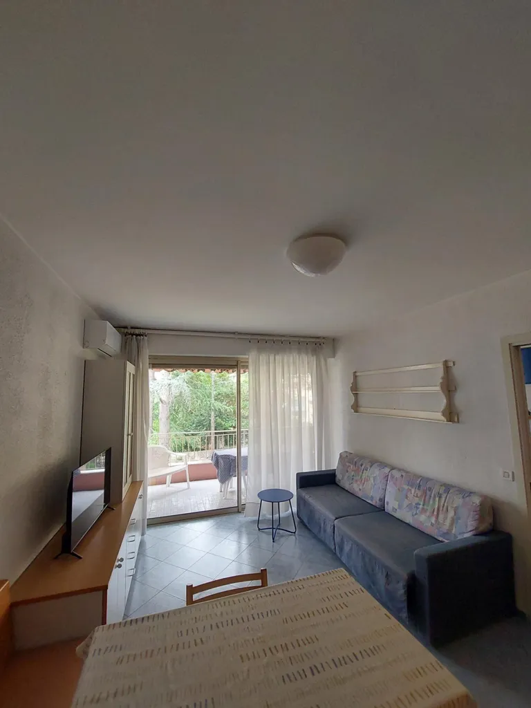 Séjour - Appartement Meublé avec Balcon à Garavan