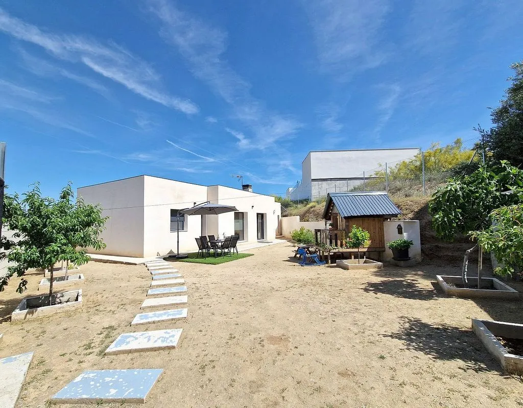 Aed - Chalet with Pool in Toledo's Beato Area
