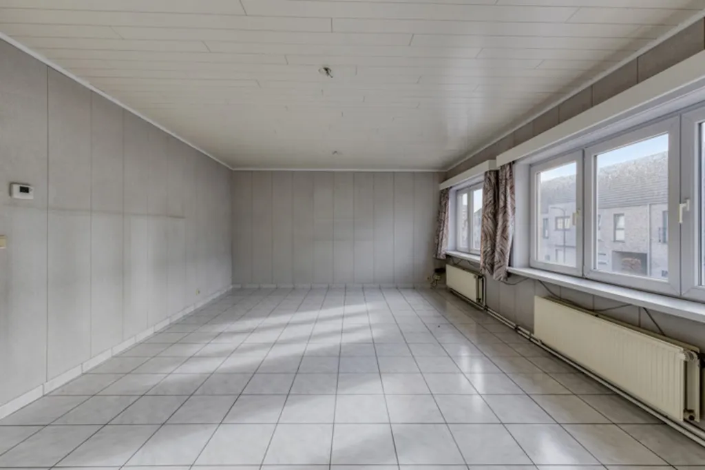 Pièces - Maison Commerciale avec Terrasse au Centre d'Affligem