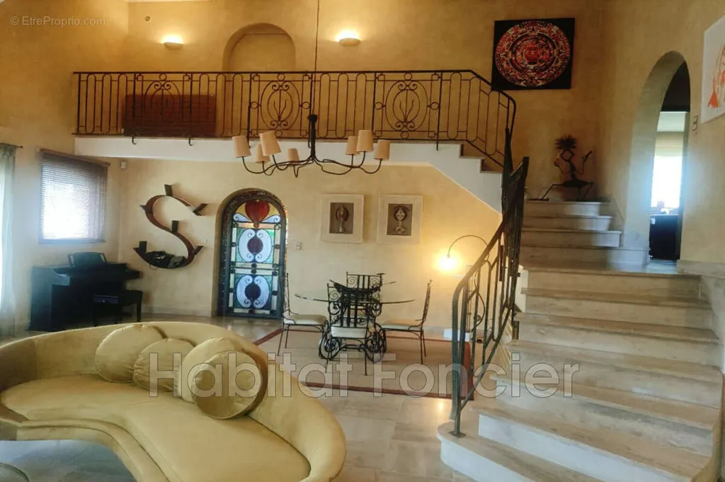Living Room - South-Facing House with Pool in Saint-Cyprien