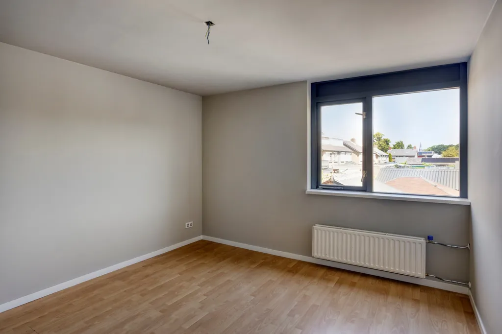 Toad - Modernised Semi-detached House in Weurt