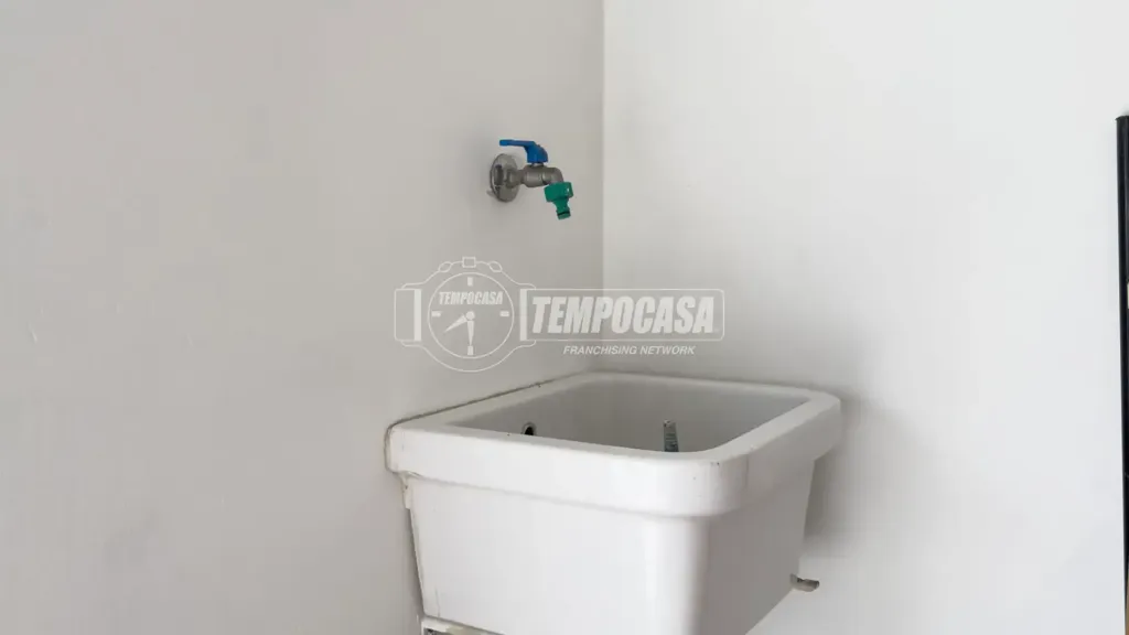 Vannitoad - Spacious Apartment with Balcony in La Loggia