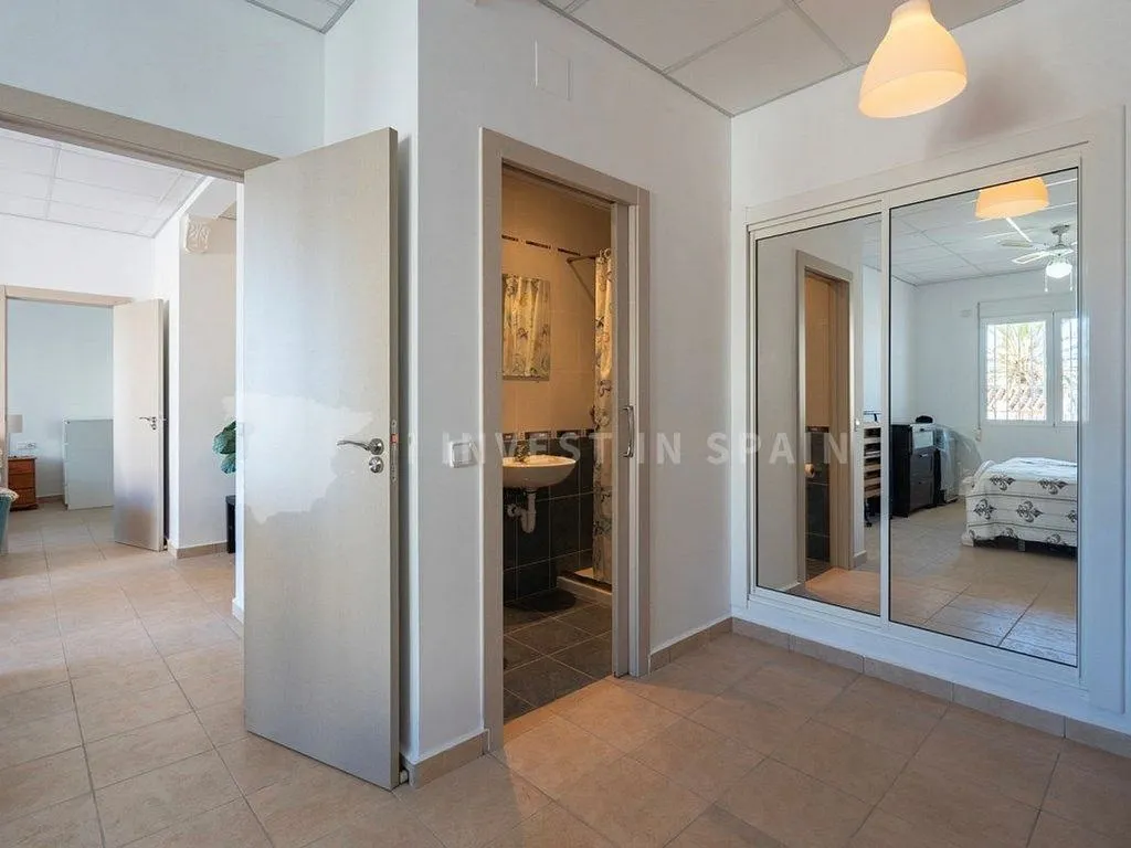 hallway_entrance