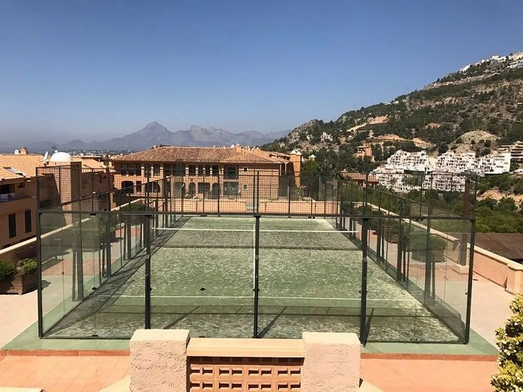 Terrasse - Apartment with Pool and Sea View in Mascarat