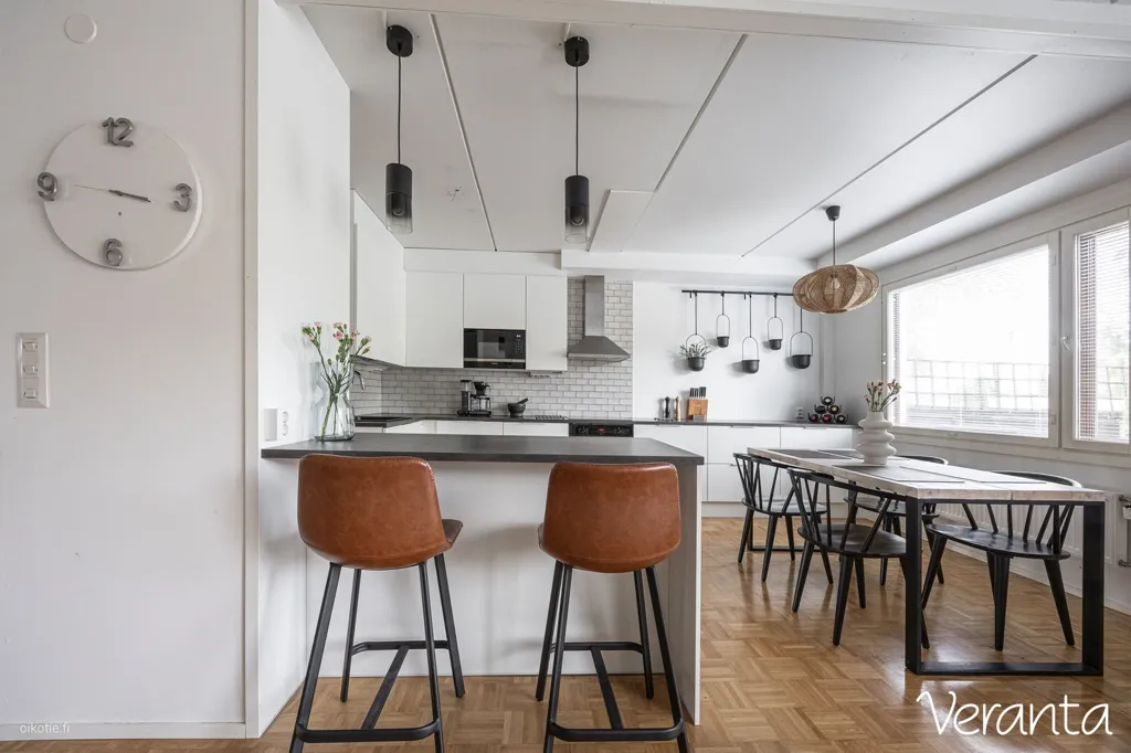 Cuisine - Modernised Apartment with Sauna in Loukonlahti, Pirkkala
