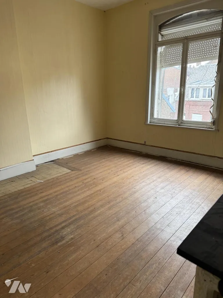 Toad - Semi-Individual House with Potential in Caudry