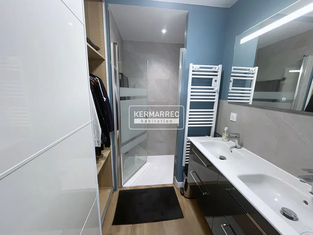 Salles de bain - Maison Rénovée avec Terrasse près du Golf de Cicé