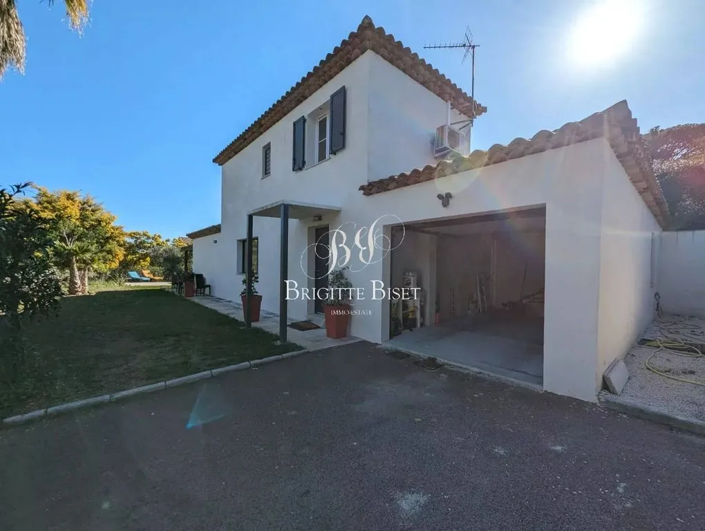 Extérieur - Villa Moderne avec Piscine à Sainte-Maxime