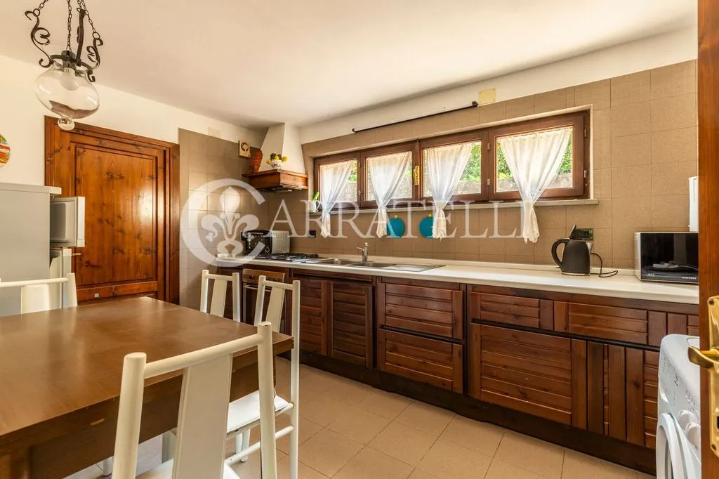 Cuisine - Luxury Villa with Panoramic Pool near Massa Marittima