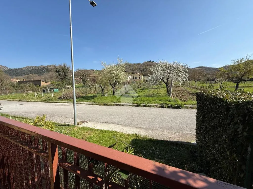 Rõdu - First Floor Flat with Terraces in Padule, Gubbio