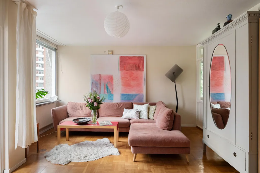Séjour - Apartment with Balcony in Liseberg, Älvsjö