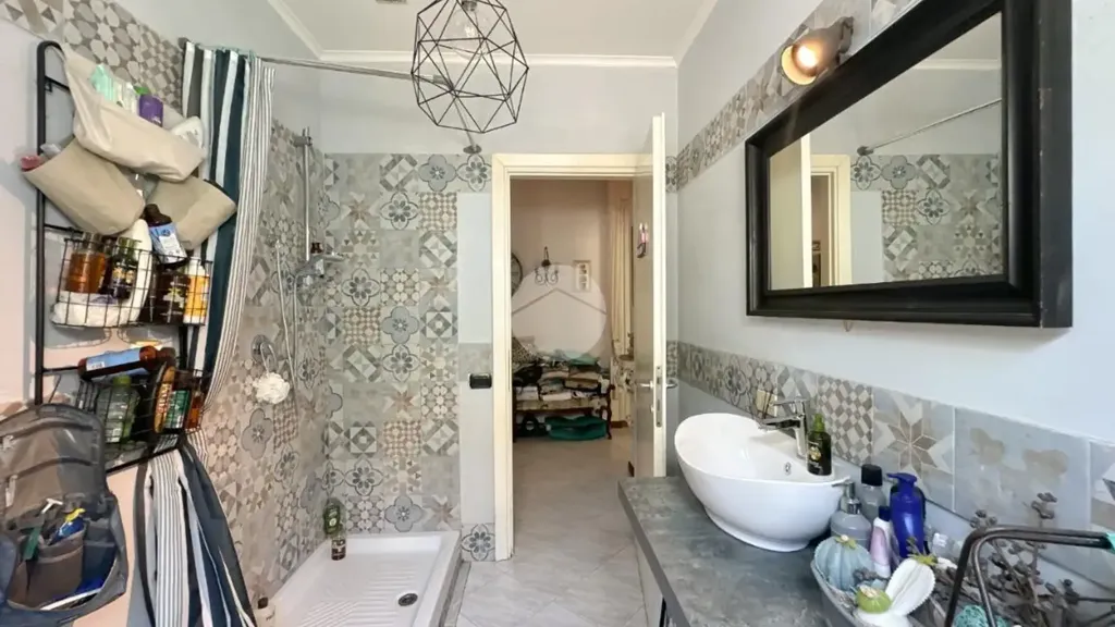 Salles de bain - Apartment with Balcony in Frascati