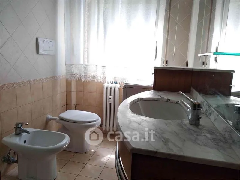 Salles de bain - Armed Trilocale with Balcony in Ancona