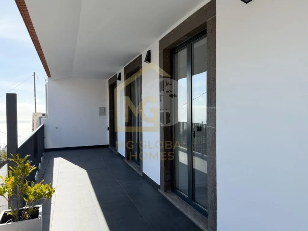 Terrasse - Refurbished Villa with Balcony in Sao Goncalo