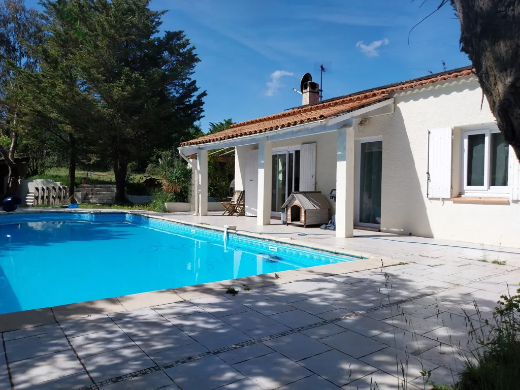 Piscine - Maison de Plain-Pied avec Vue Panoramique à Lucéram