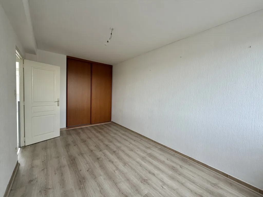 Toad - 4-Piece Apartment with Balcony in Tarascon