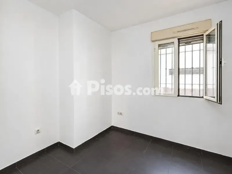 Pièces - Ground Floor Flat with Garage in Cúllar Vega