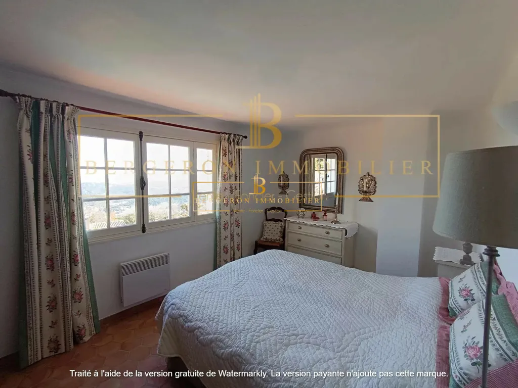 Chambres - Villa avec Vue Panoramique et Piscine au Tignet