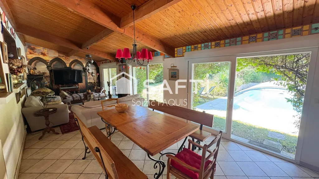Terrass - House with Heated Pool in Château-Thierry