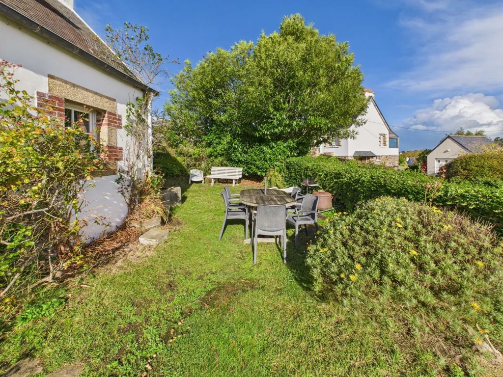 Aed - Charming House with Garden in Plougasnou