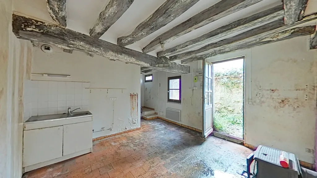 Cuisine - Deux Logements à Réhabiliter dans le Centre de Chinon