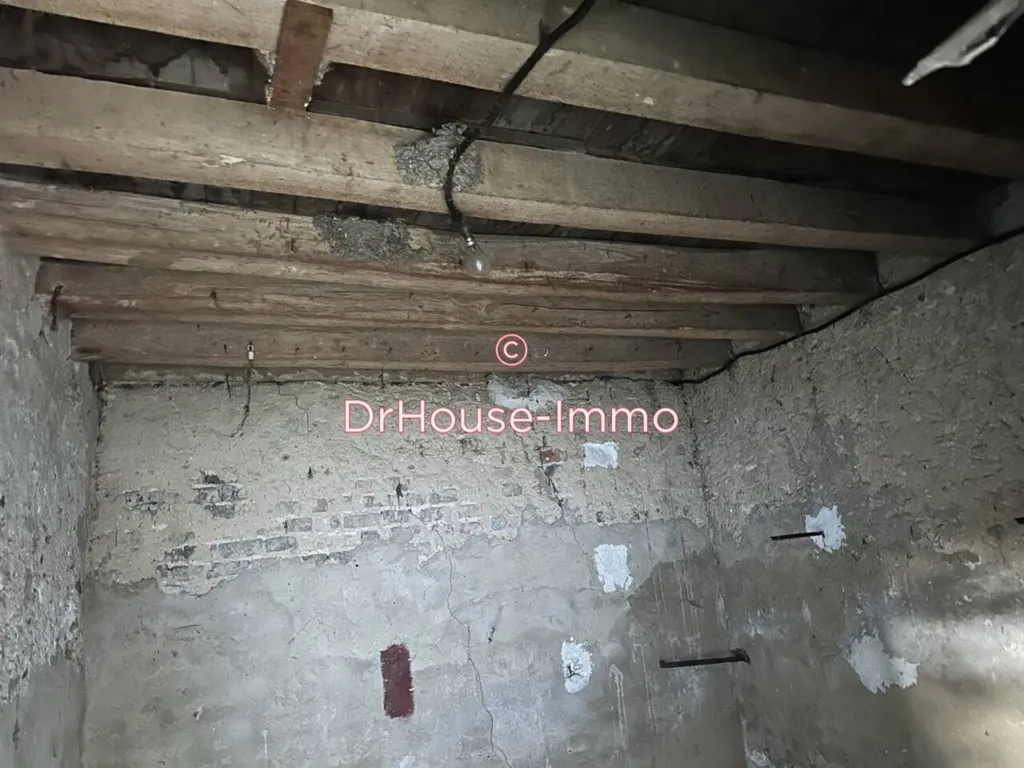 Pièces - Immeuble à Rénover avec Terrains Constructibles à Nargis