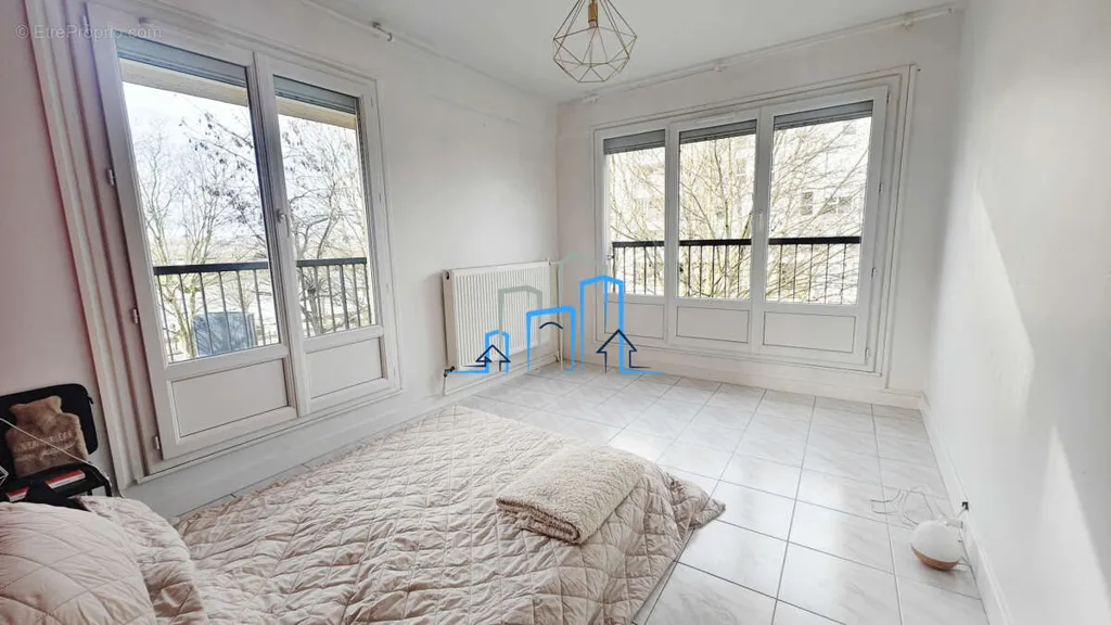 Camere da letto - Bright 3-Bed Flat with Balcony in Alfortville
