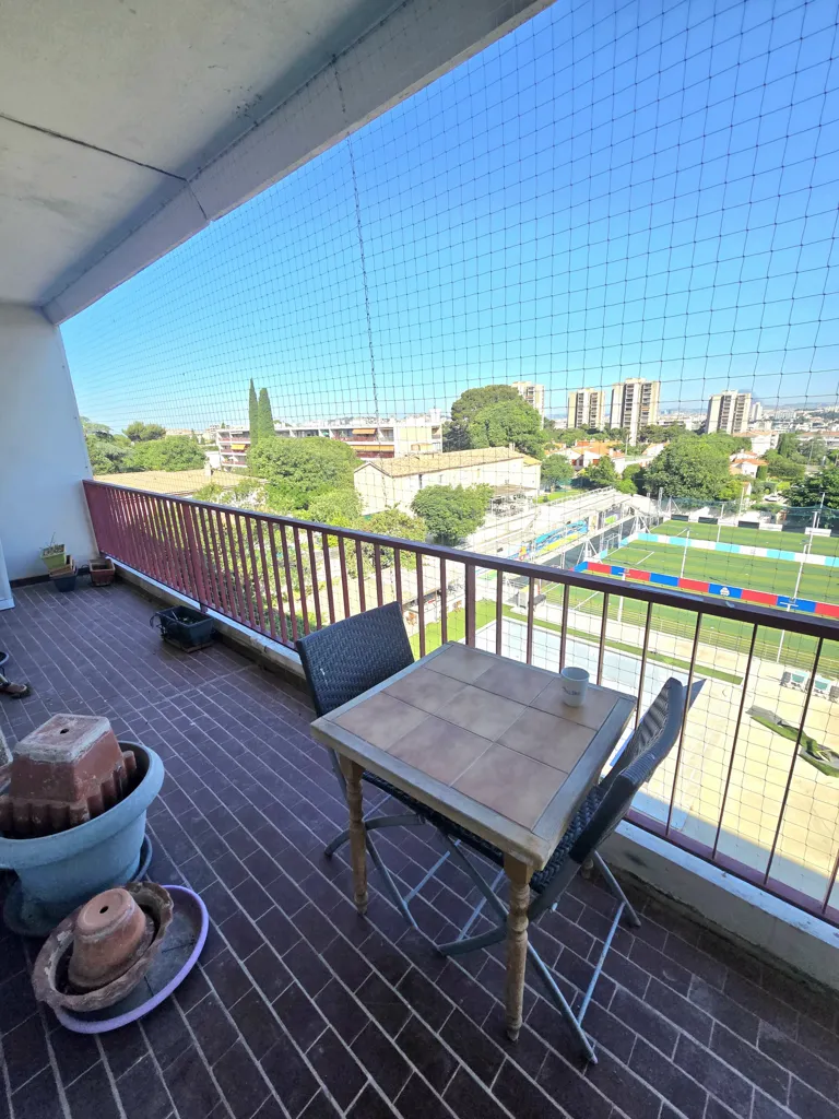 Balcony - T3/4 with Terraces in St Tronc, Marseille