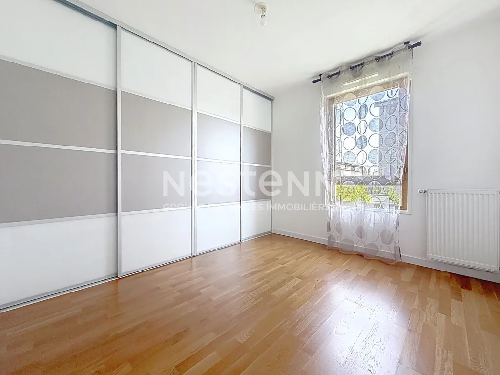 Camere da letto - 4-Piece Flat with Loggia in Villaroy, Guyancourt