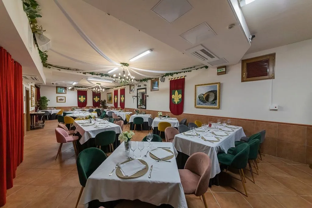 Salle à manger - Hotel Chalet with Pool in Olite