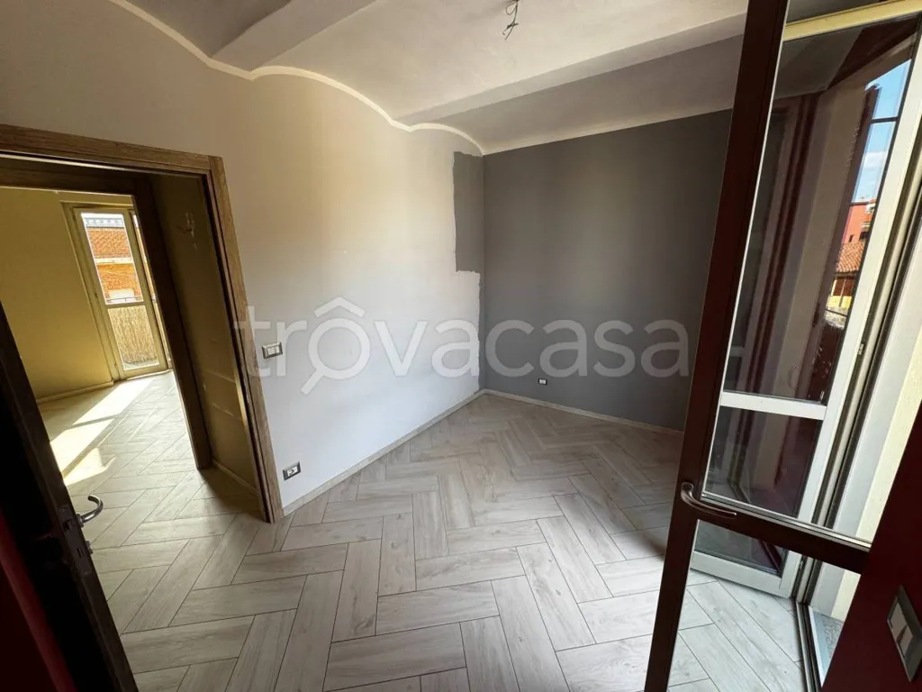 Pièces - Renovated Apartment with Balcony in Chieri